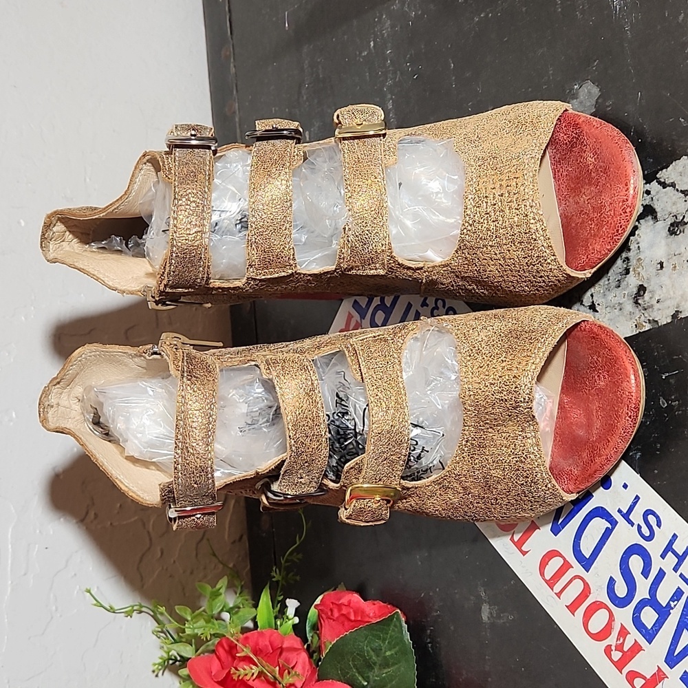 Unity In Diversity Buttercup Gold Red Metallic Fo… - image 6